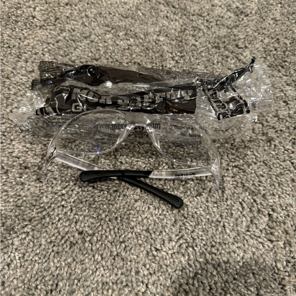 FREE WITH PURCHASE Safety Glasses